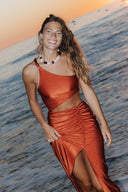 Enterizo Un Hombro Hannah Terracota - 96143 - Kibys